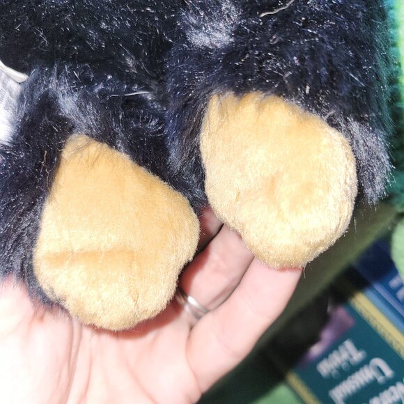 Russ Berrie/Yomiko Classics Black/Brown Chimpanzee with baby on shoulder - Picture 9 of 11